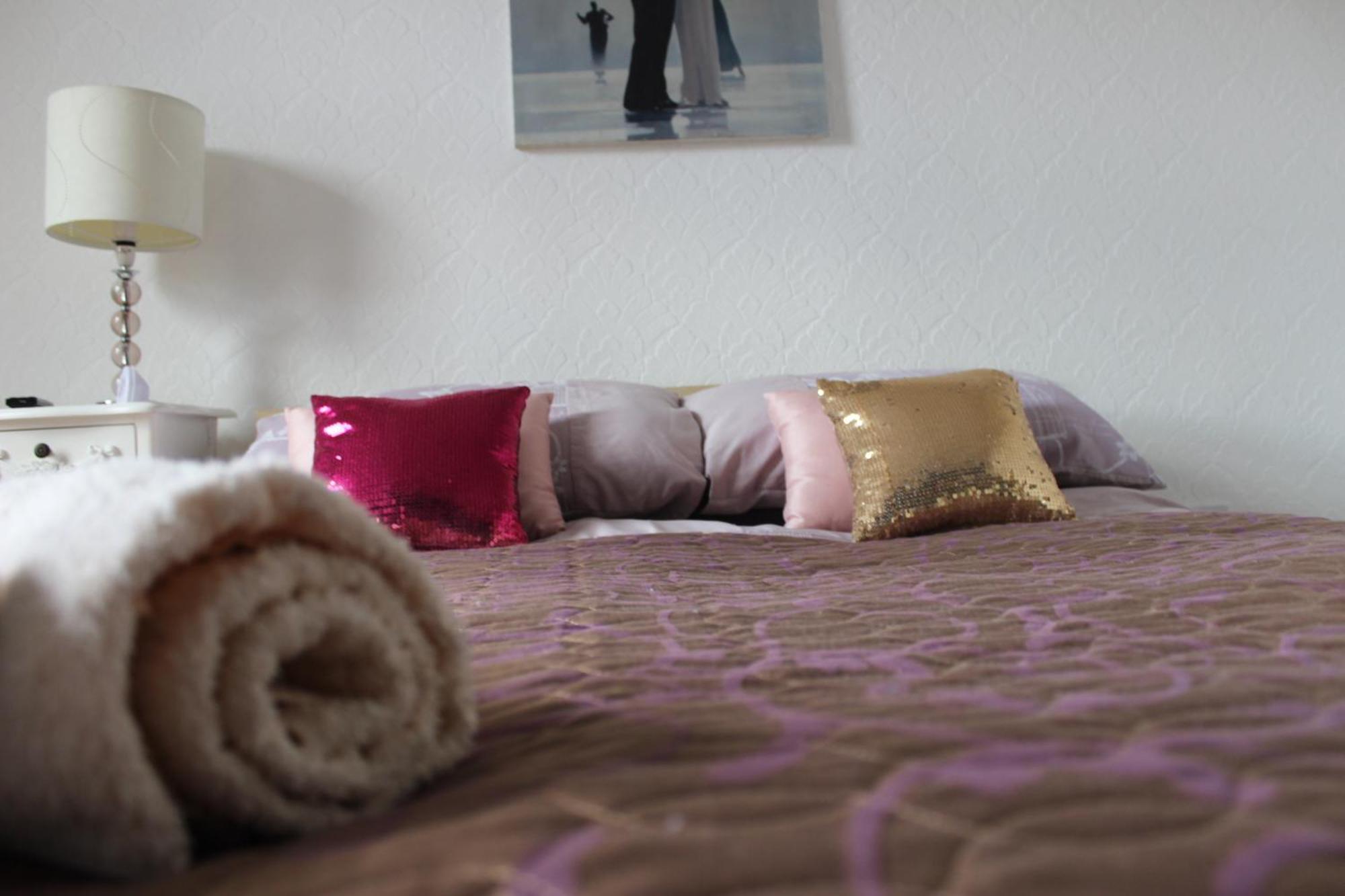 Mother-In-Law Guest House Hotel Leeds Leeds  Ngoại thất bức ảnh