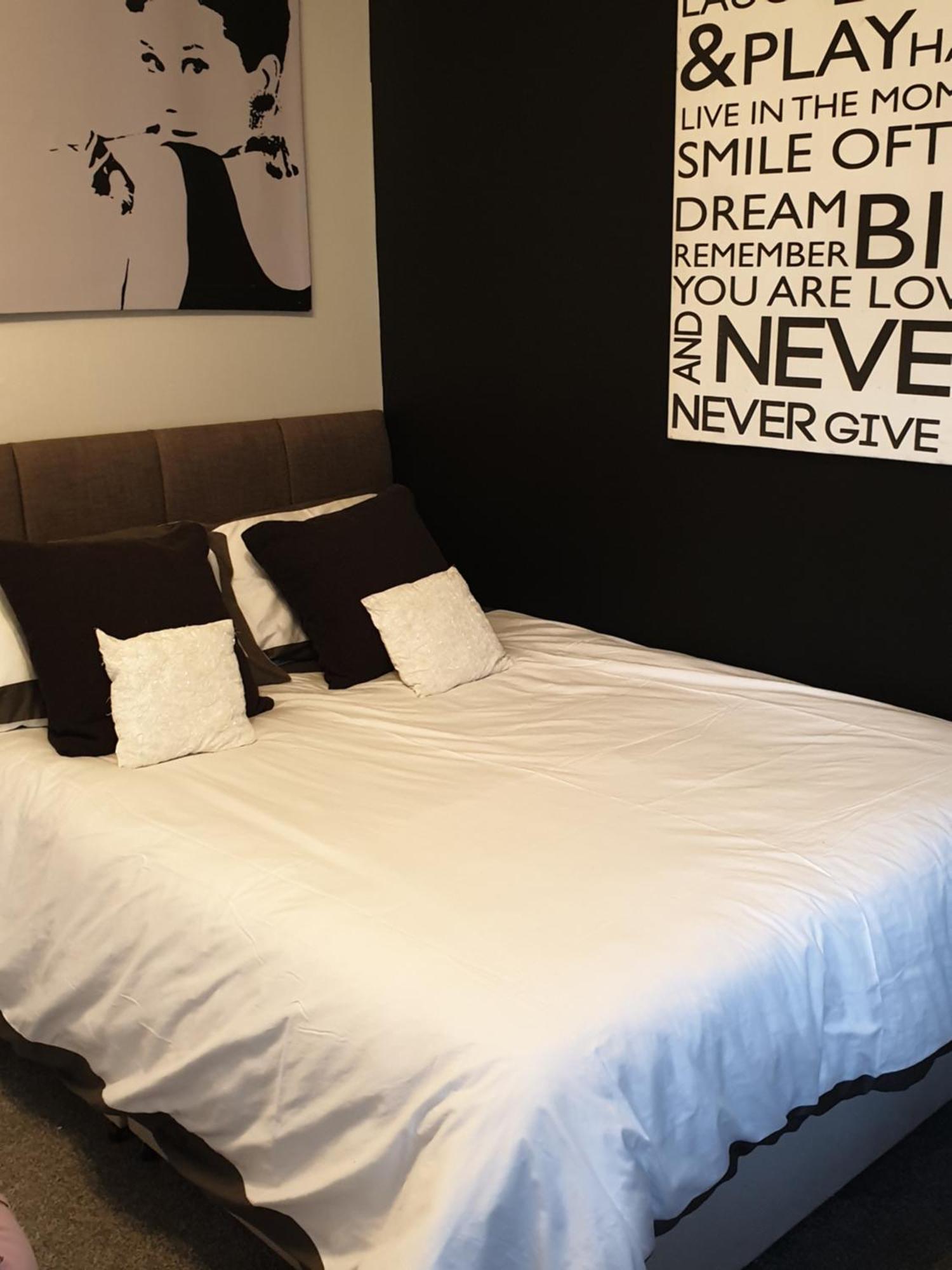 Mother-In-Law Guest House Hotel Leeds Leeds  Ngoại thất bức ảnh